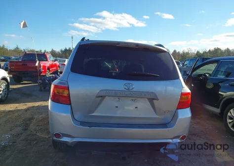 2010 Toyota Highlander Base V6 z USA, uszkodzony, nr VIN 5TDBK3EH2AS004536